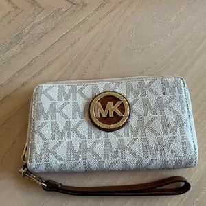 Michael Kors Logo Wristlet Wallet